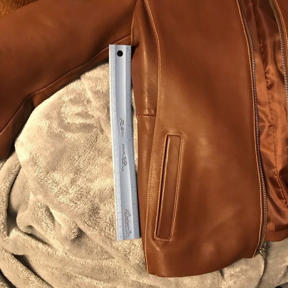 ❌ SOLD - Michael Kors Classic Leather Jacket - Picture 6 of 6